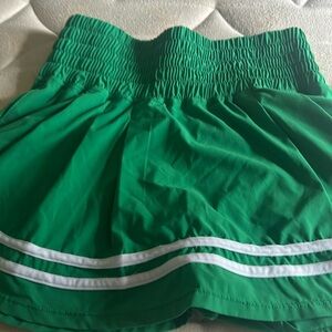 THE BUBBLE LIFESTYLE Green Women's Tennis Skirt with White Trim Large